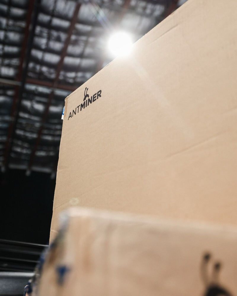 bitmain-antminer-s19-pro-bitcoin-miner-onestopmining-18_1630619c-7db3-4945-8789-c10d31ea57a8.jpg
